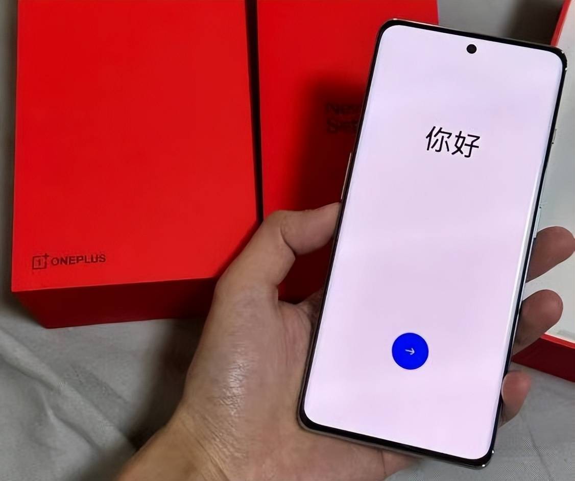 原创骁龙8旗舰芯满血版16gb索尼imx890跌至2099元oppo拒绝高价低配