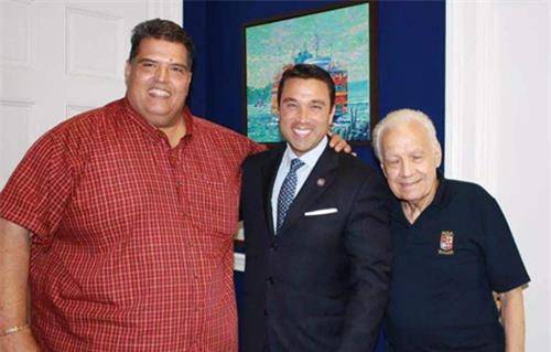 过程中提供了大量有价值的信息,令甘比诺家族二十多名重要人物落网