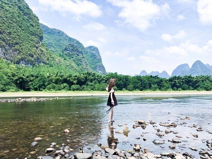 分桂林市区(象鼻山,两江四湖等),阳朔(漓江,遇龙河,十里画廊,西街等)