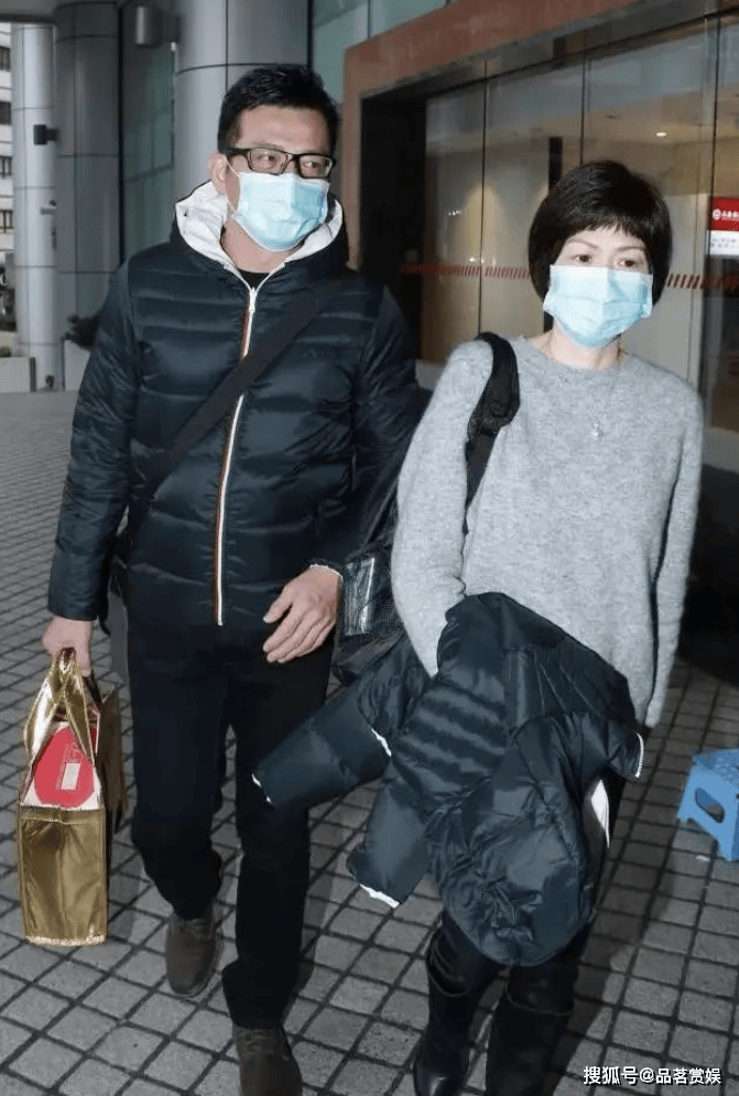 妻子因病离世快4年了,他的选择和坚持让人泪目_成为了_刘德华_梁朝伟