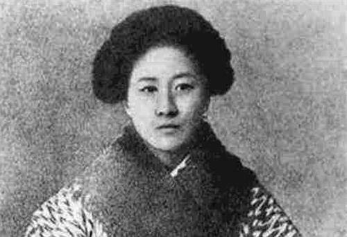 岳飞满江红被移出课本被一首默默无闻的同名作替代有理吗