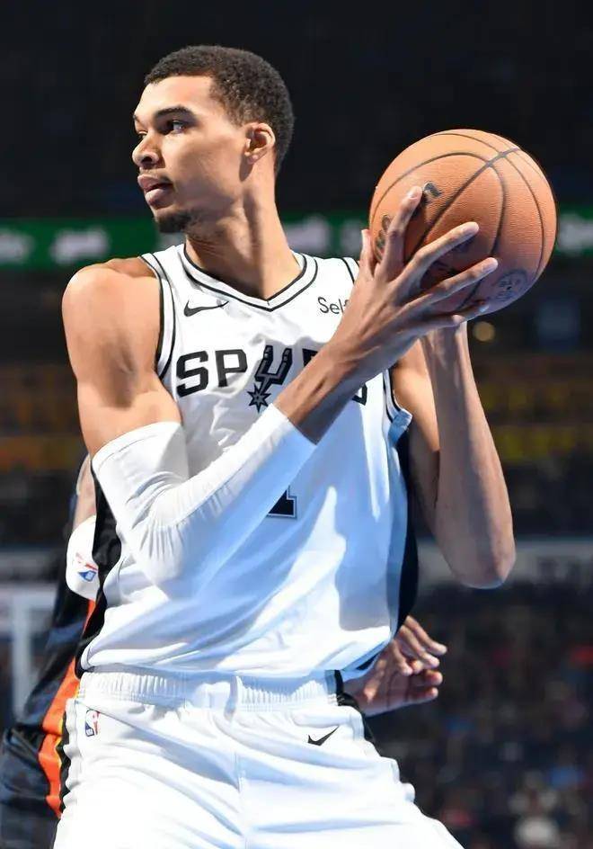 不看好文班亚马能成为nba巨星和未来门面的几大理由