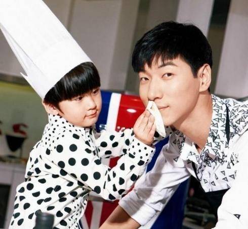 原创演话剧拍电影参加综艺奋力挣扎的张亮终究还是回不去当初了