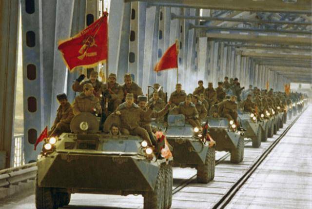 原创阿富汗战争苏联陷入被动那为何不多派兵以增援前线苏军呢