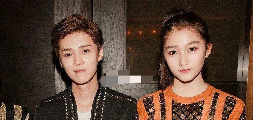 总是听到他们两个人一起出去约会或者穿情侣装的消息