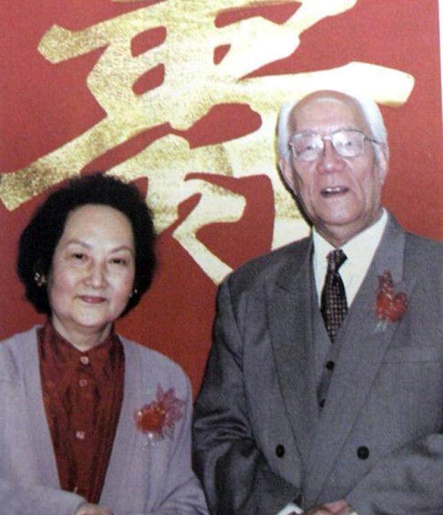 对于舒适来说,能有慕容婉儿和凤凰这两位