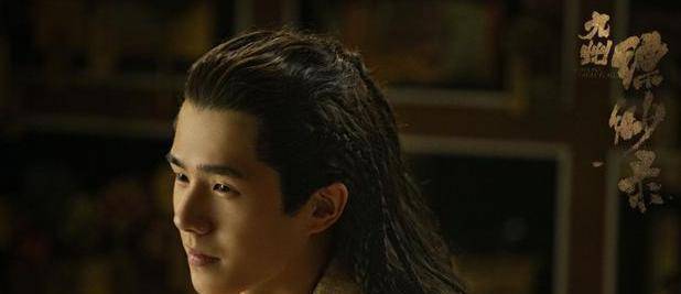 的第三次合作,是刘昊然弟弟第三次登上杂志的封面,此次拍摄造型师大胆