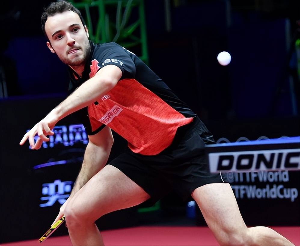 梁靖崑艰难逆转法国名将西蒙高茨,晋级仁川冠军赛男单四强