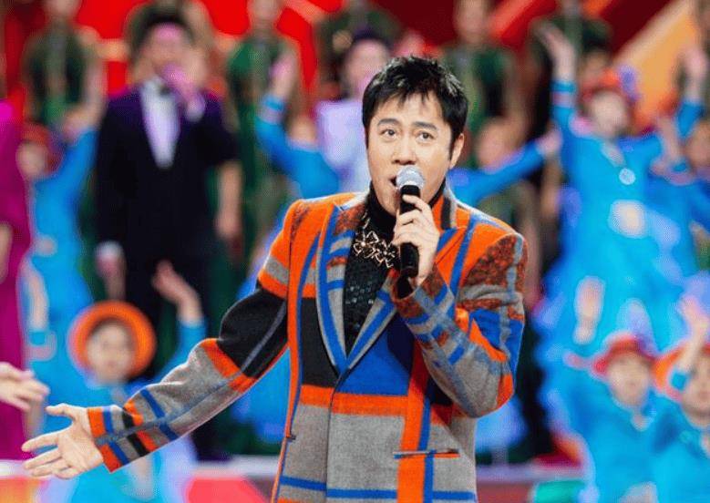 56岁蔡国庆为六岁小儿庆生卖力当综艺咖赚钱养娃妻子神秘低调