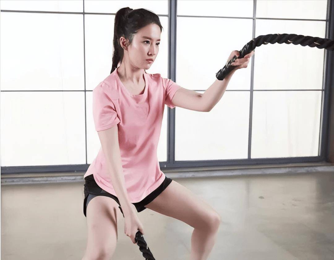 35岁刘亦菲的豪宅火了,全屋奢华大方,没有一丝俗气,真高级