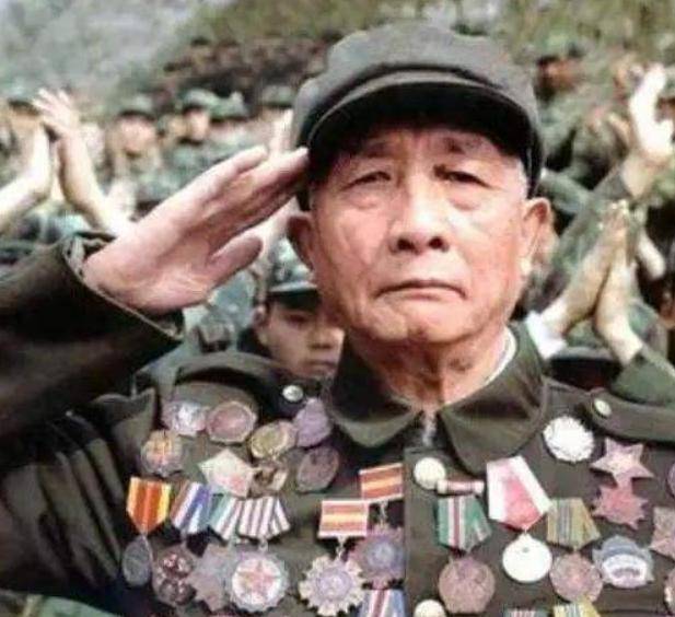 原创战神李保成半年里荣立4次特等功靠一连兵力歼敌近2000人