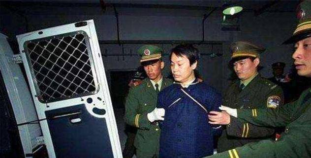 香港_富豪_因为