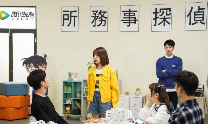 刘人语短发造型亮相,可是从剧照看,颜值也太一般了,不太符合原著形