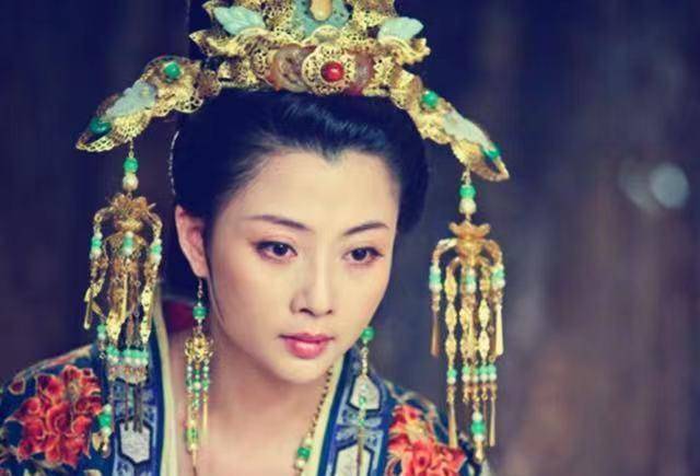 原创赵匡胤去世后赵光义是如何对待年轻漂亮的皇嫂的