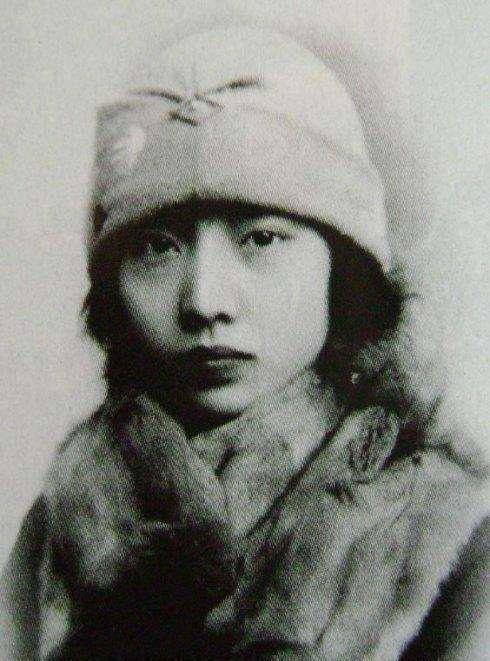 原创杜月笙对孟小冬真爱从不在乎往事默默等了三十年