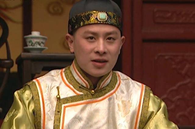 雍正王朝中雍正派弘历外出办事被哥哥弘时追杀他为何不揭发