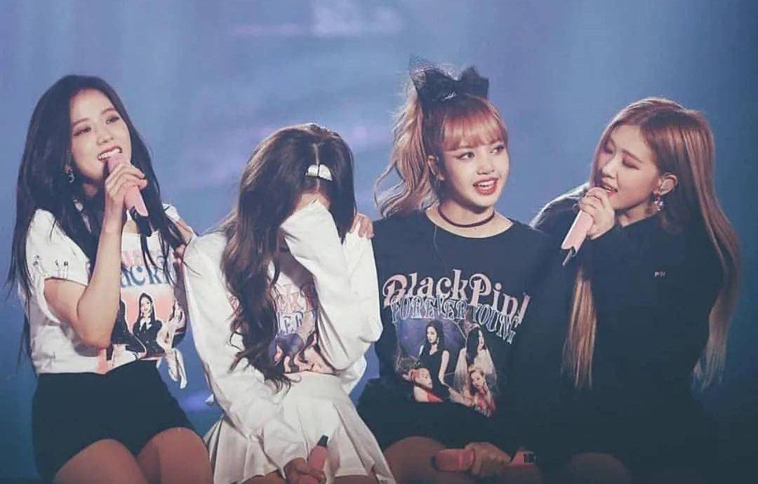 "blackpink不一定需要这个奖,但是blackpink需要你们,blinks"hey