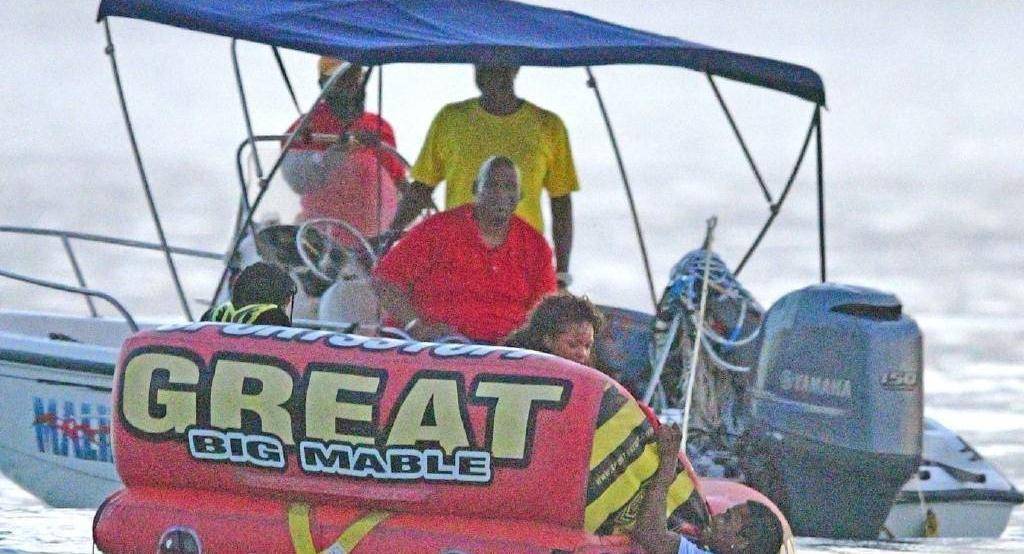 被蕾姐一把捞了上来,女友力爆表啊_rocky_橡皮艇_歌迷