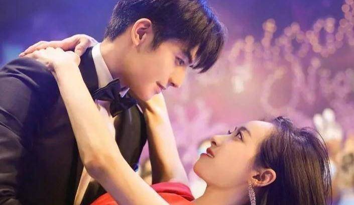 原创2020人气女性角色:热巴凭凤九登顶,谭松韵2个角色上榜_李沁_摘星