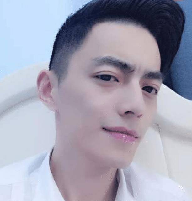 原创有种自私叫智勋为了让你帅将罗云熙的脸p到变形网友炸锅了