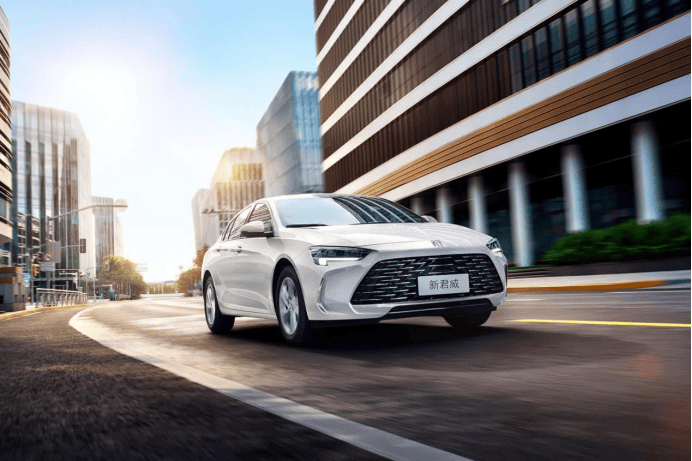 12万多能买帕萨特b级车价格普降15万落地可选的不少