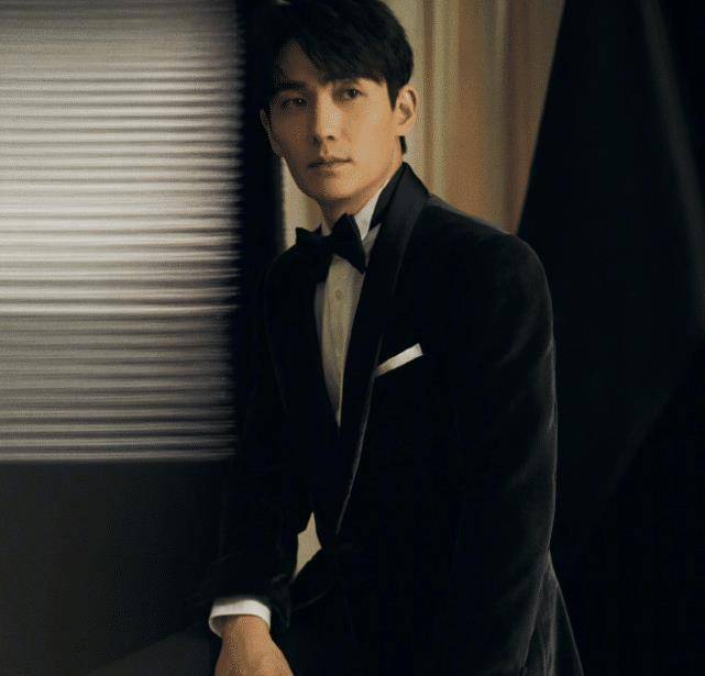 原创有种给蜡像充钱叫朱一龙比本人还惊艳粉丝直言真假难辨