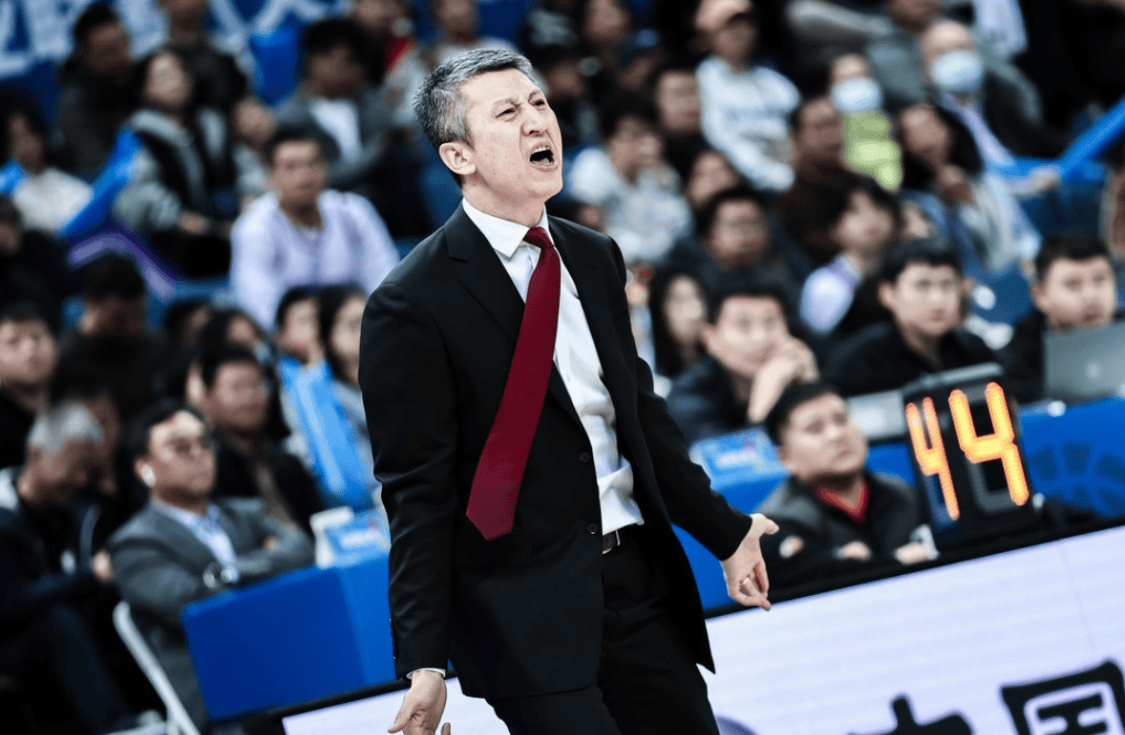 而事实也证明在第3阶段,杜锋每每安排威姆斯进行首发出场是非常对的