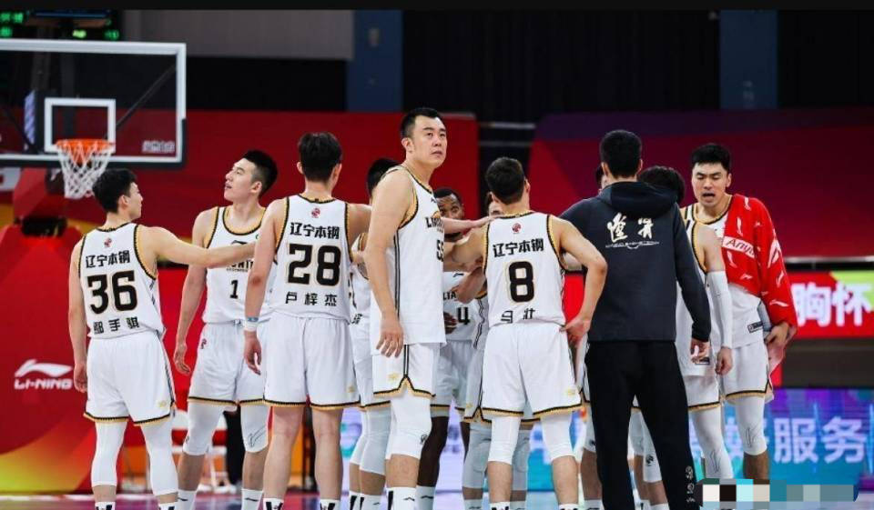 27岁后卫正式离队,离开cba赛场,杨鸣不留情面_辽宁_亚当斯_赵继伟