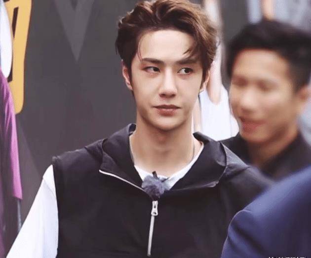 虽只有影子却遭全网反对,还没有迪丽热巴爷们_蔡徐坤_兄弟_王一博