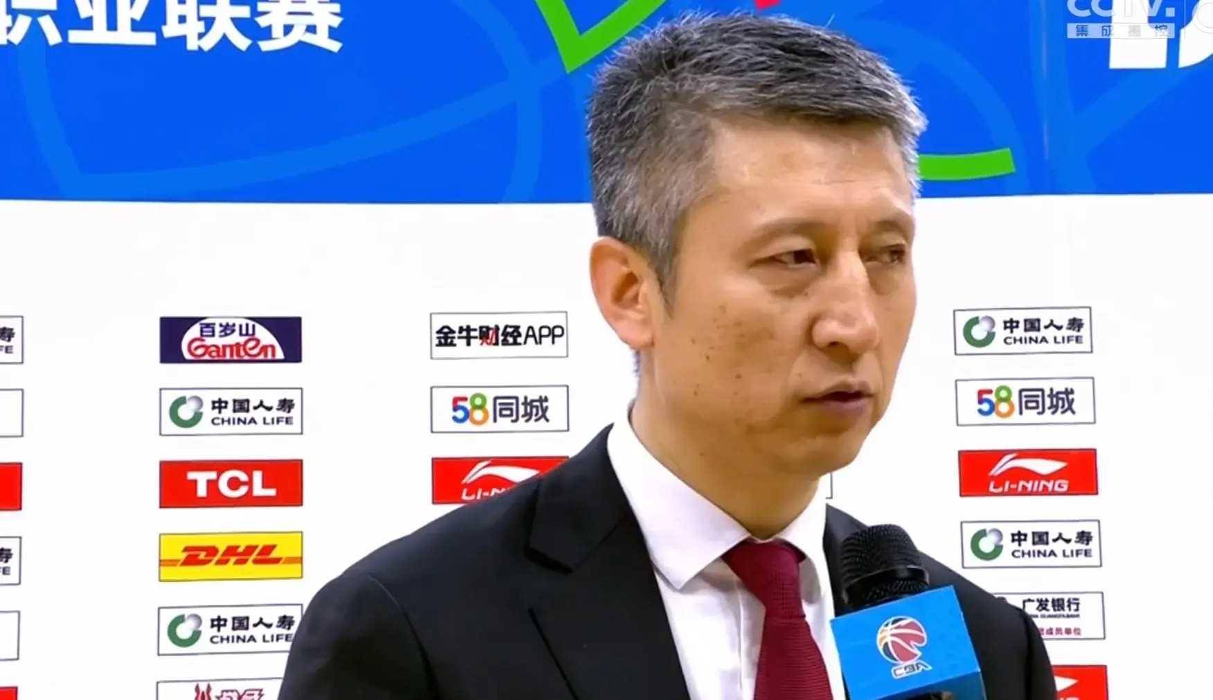 广州胜广厦迎6连胜季后赛基本稳了郭士强再一次带队创造神