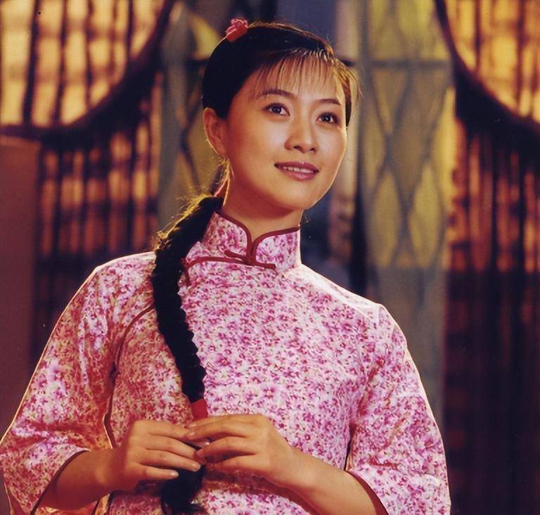 原创原创47岁的田海容40岁守寡富豪丈夫病死狱中她的生活状况如何