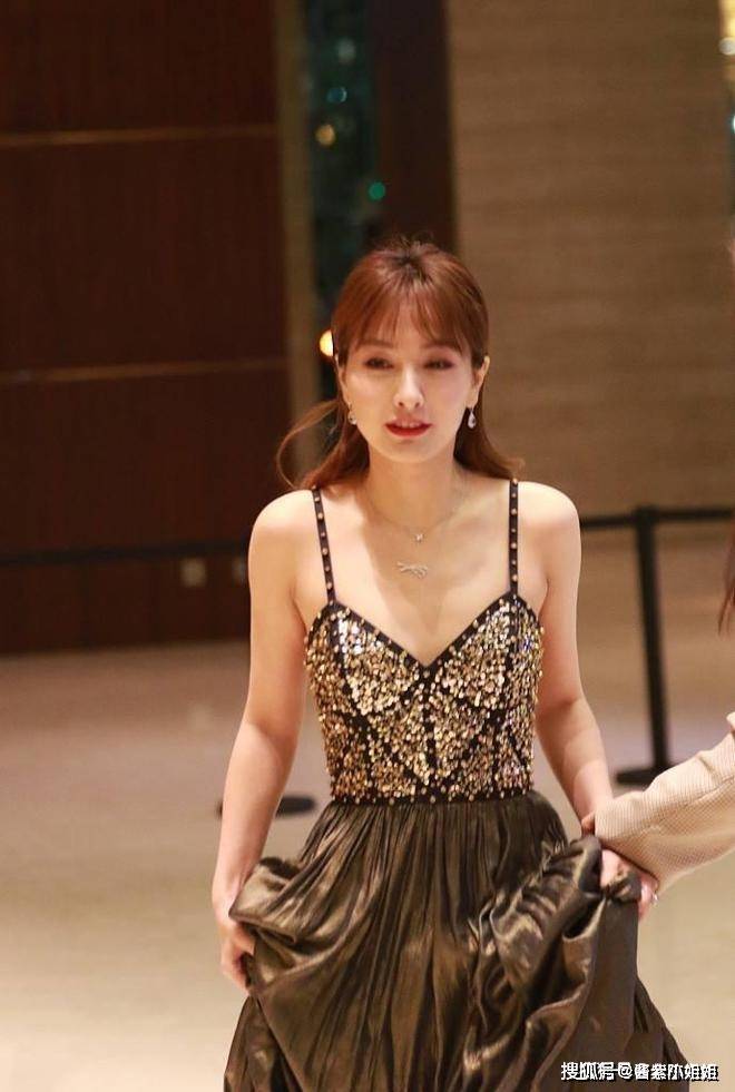 吴昕,饱满性感韵味十足!_身材_独立_性格