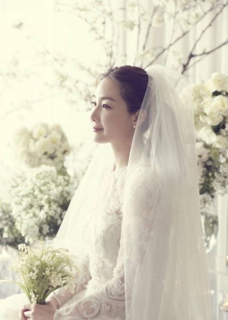 原创原创40岁嫁如意郎君老公改头换面做社长生女5个月冲向片场