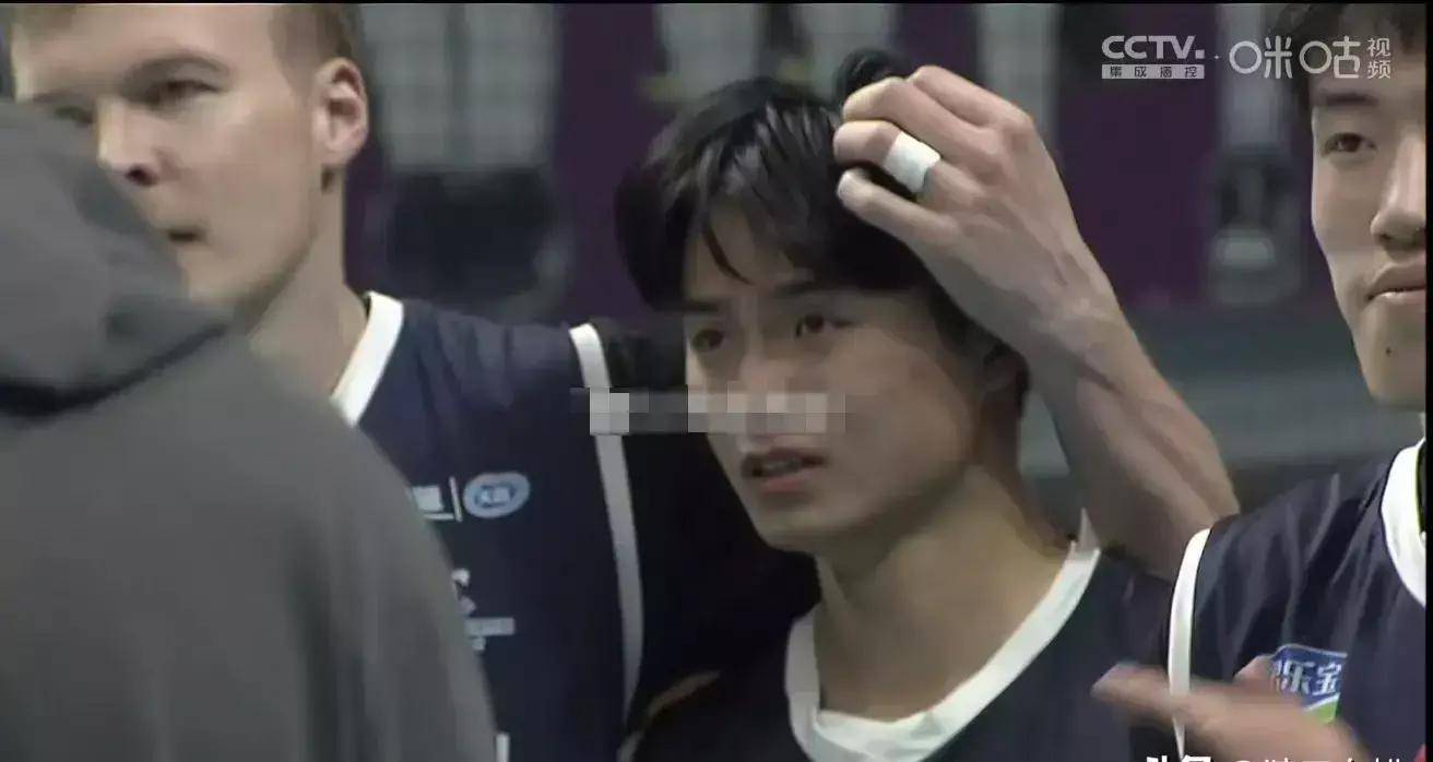 北京五局大战险胜进决赛宝哥懊悔落泪网友宝不哭输了现在赢得未来