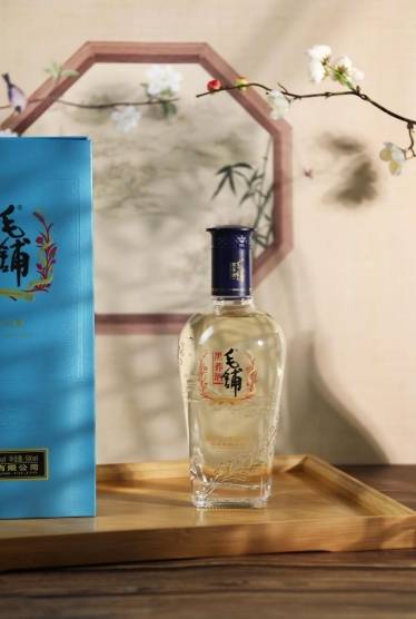 聚会畅饮新选择毛铺黑荞酒口感与健康并重