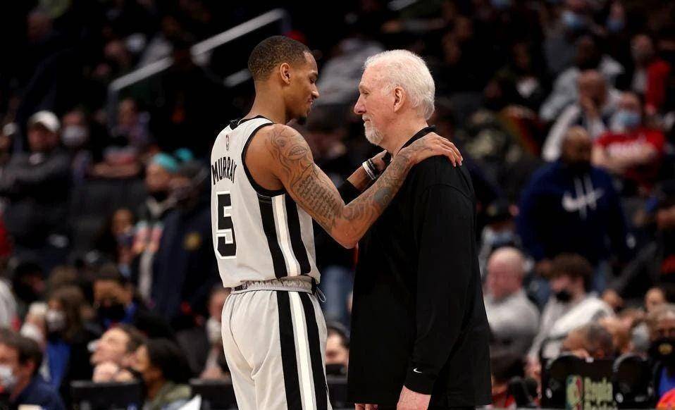 教练波波维奇在马刺第一次见到穆雷,就觉得这孩子性格狂野至极,有能量