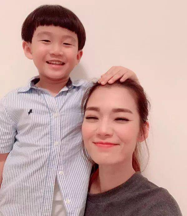 之后吕慧仪在接受tvb娱乐新闻台访问时提起晕倒的事情,称自己本来就