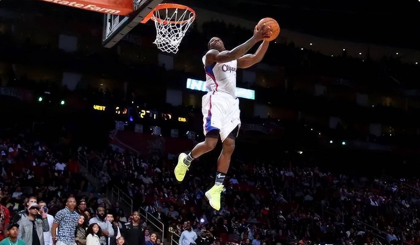 31岁熬到巅峰,33岁便沦落到无球可打_埃里克·布莱索_篮球_赛季