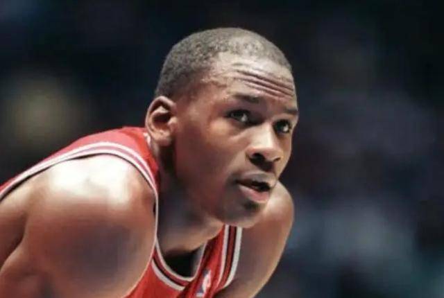 乔丹的传奇之路强大的滞空能力和永不服输的斗志