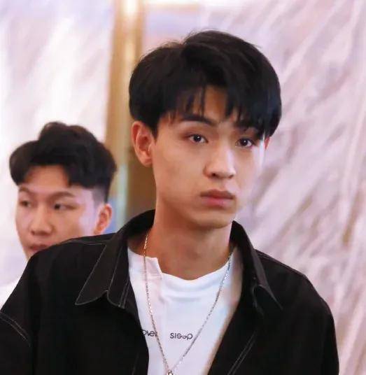 秦霄贤_孟子义_俩人