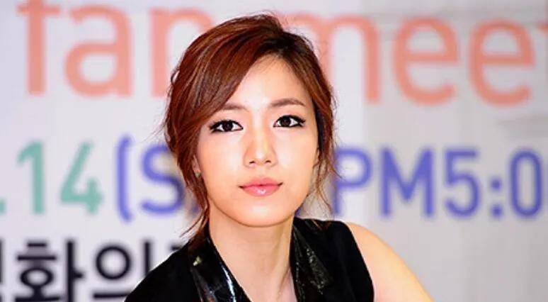 李雅_t-ara_刘花英