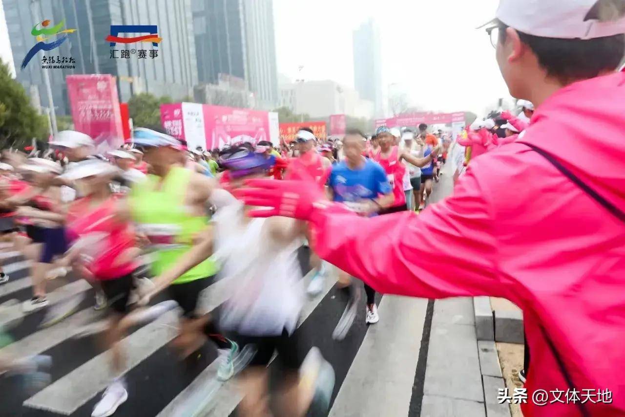 跑者故事郑健锡马的成功是多方面的