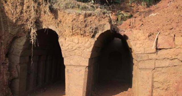 原创山西一座夫妻古墓专家挖开后看到一物立马上报请北京专家