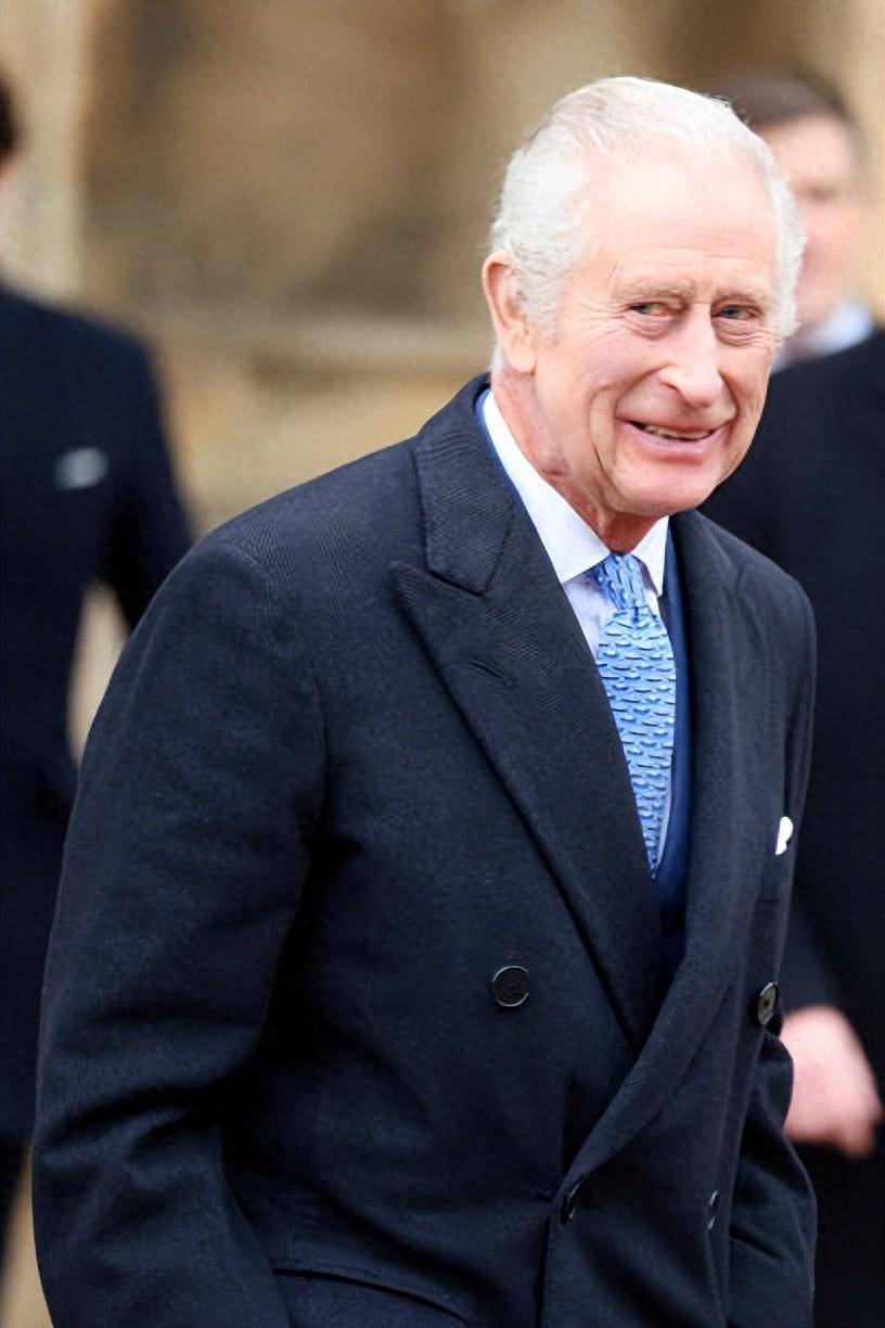 原创爱德华王子16岁小儿子在复活节火了又高又帅让人很惊喜头不秃