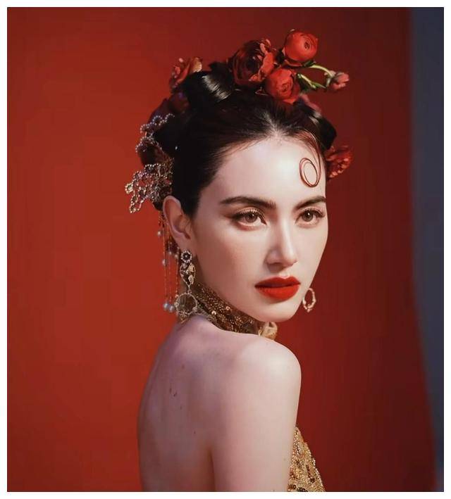 浪姐5外国姐姐搞事2人退赛泰国神颜敷衍芒果长点心吧