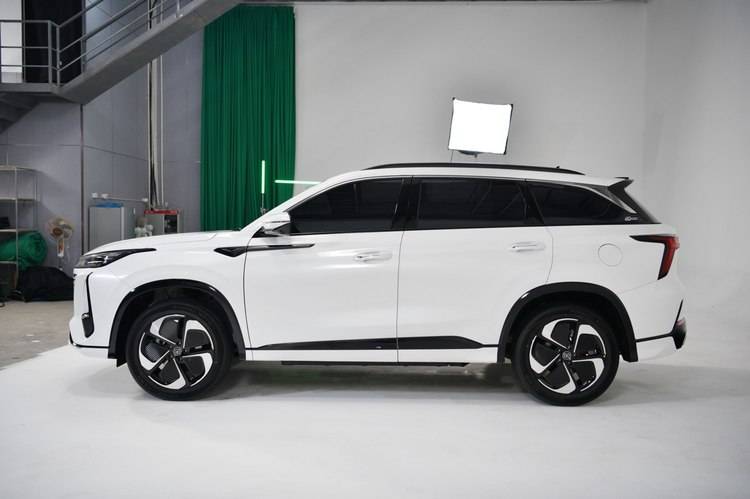 长安cs75plus智电idd:混动新时代,厂商指导价16.