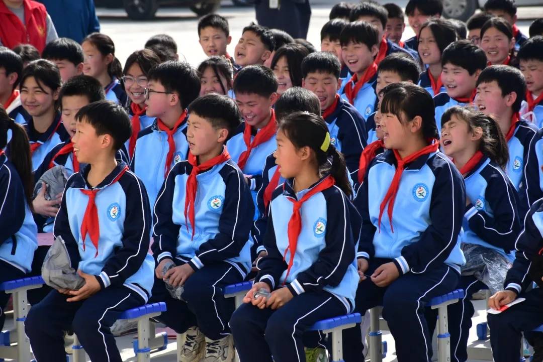 巩义市志愿服务联合会举办春雨圆梦爱心助学志愿服务活动