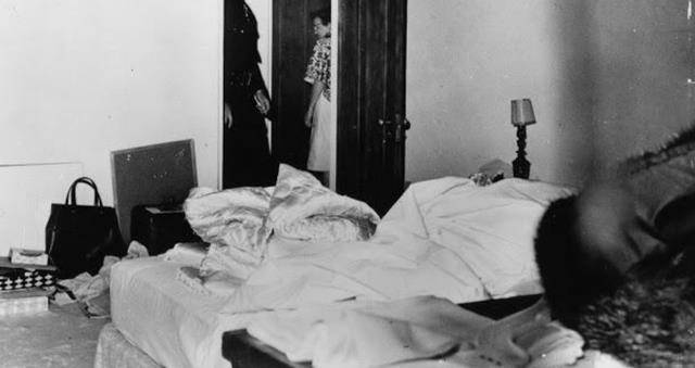 因为在之前公开的玛丽莲梦露遗体的检测报告之中,可以非常明显的得知