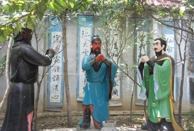 同样是英雄豪杰兄弟情为什么瓦岗寨的影响力比不上桃园三结义