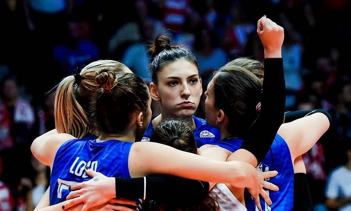 也只提到了土耳其女排,塞尔维亚女排和巴西女排